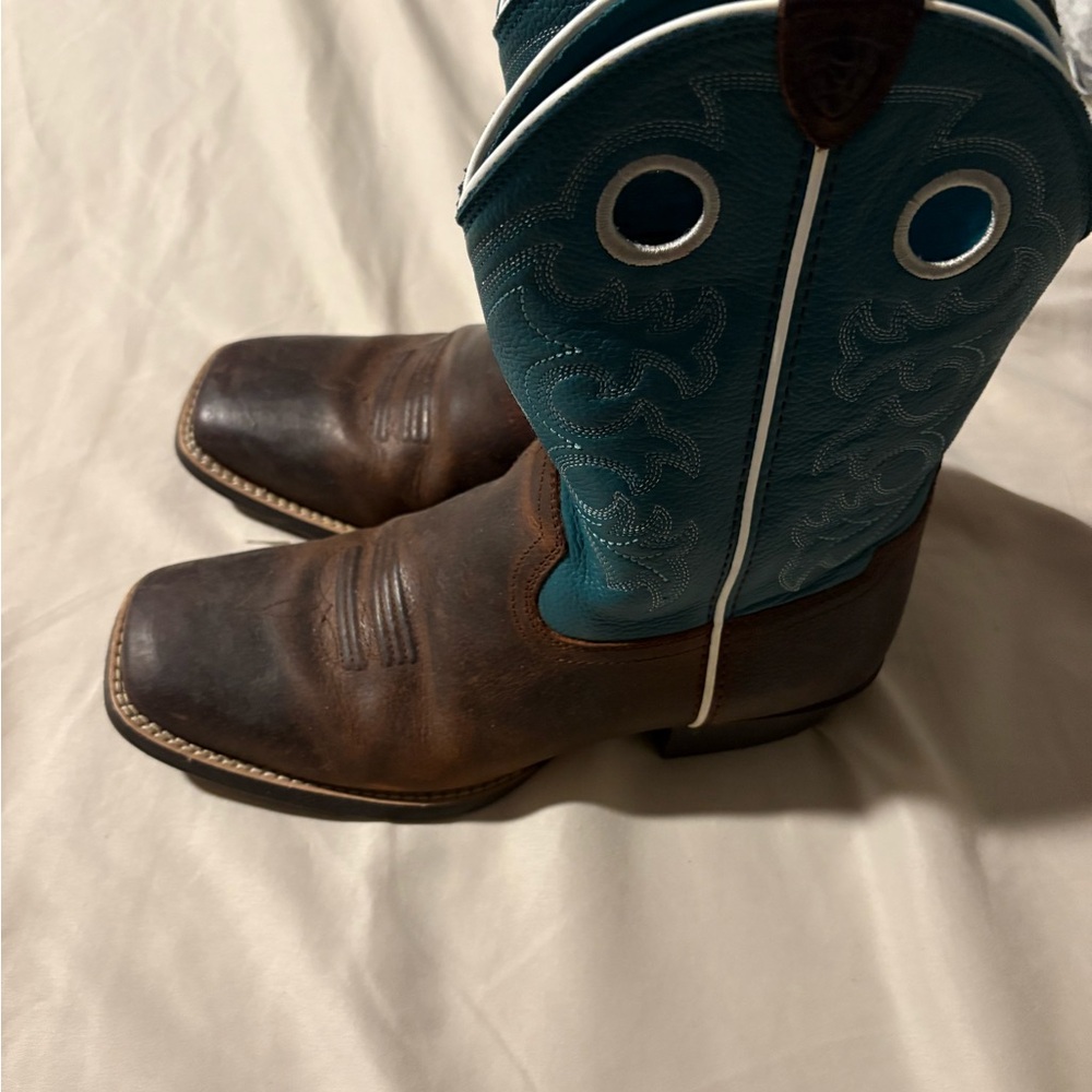 Ariat Brown and Blue Cowboy Boots with Western Flair